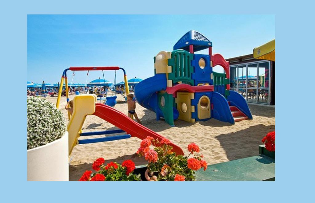 Hotel Arno ميسانو ادرياتيكو المظهر الخارجي الصورة