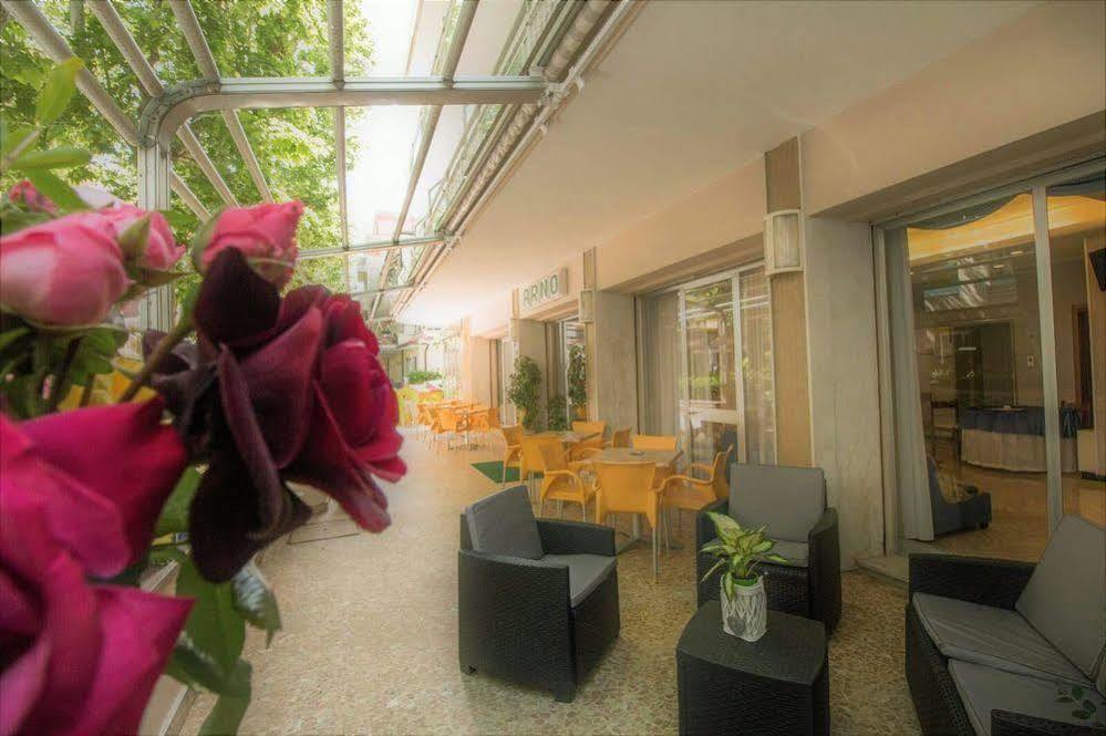 Hotel Arno ميسانو ادرياتيكو المظهر الخارجي الصورة