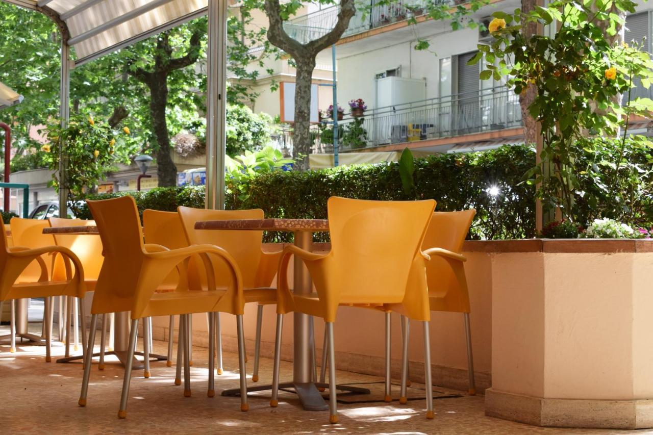 Hotel Arno ميسانو ادرياتيكو المظهر الخارجي الصورة